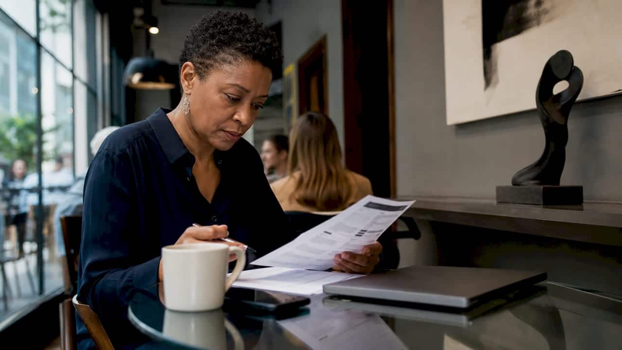 Card Cash Scam: How to Spot and Stop Fraud in 2026